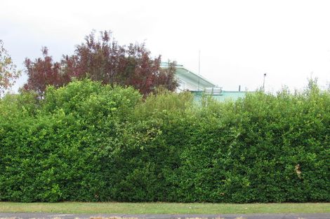 Photo of property in 15 Tirimoana Road, Te Atatu South, Auckland, 0602
