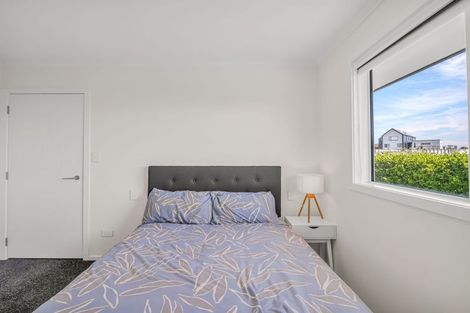 Photo of property in 33 Golf Vue Place, Castlecliff, Whanganui, 4501