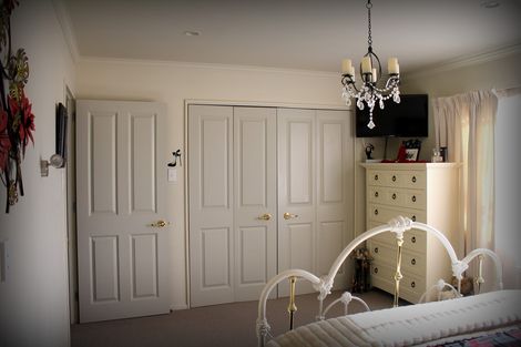 Photo of property in 7 North Foreland Street, Waihola, Milton, 9073