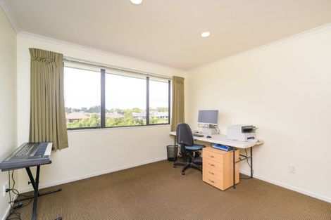Photo of property in 189 Ruapehu Drive, Fitzherbert, Palmerston North, 4410