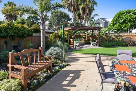 Photo of property in 77 Palm Beach Boulevard, Papamoa Beach, Papamoa, 3118