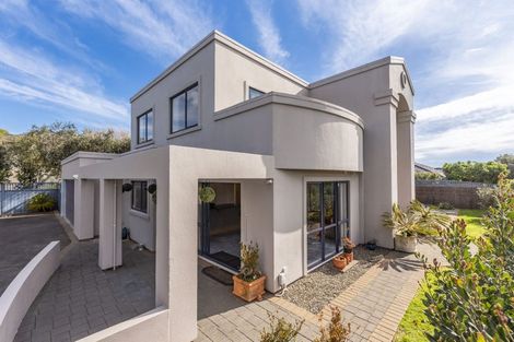 Photo of property in 87 Milne Drive, Paraparaumu, 5032