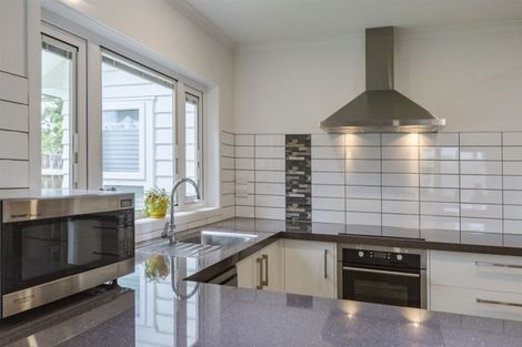 Photo of property in 9a Wellington Street, Feilding, 4702