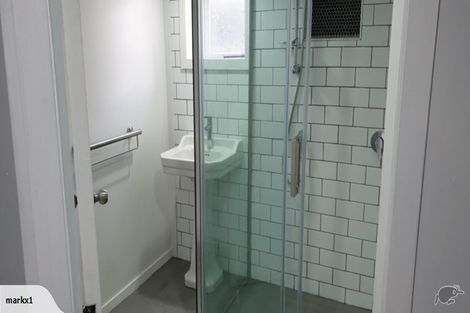 Photo of property in 27 Evans Road, Glen Eden, Auckland, 0602