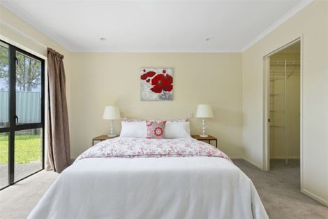 Photo of property in 11 Campile Close, East Tamaki, Auckland, 2016