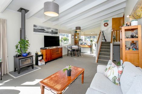 Photo of property in 102 Awarua Place, Whangamata, 3620