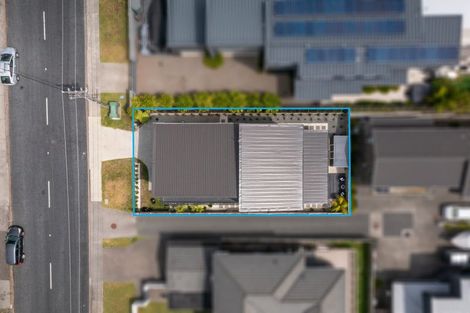 Photo of property in 43 Knights Road, Rothesay Bay, Auckland, 0630