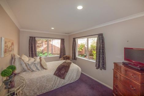 Photo of property in 6 Halewood Grove, Churton Park, Wellington, 6037