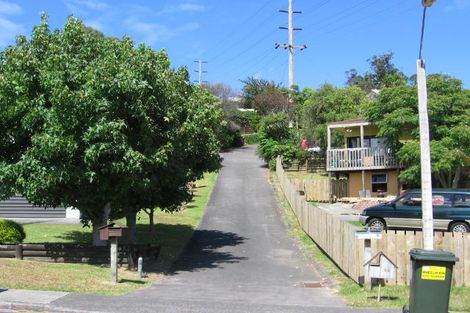 Photo of property in 29 Santiago Crescent, Unsworth Heights, Auckland, 0632