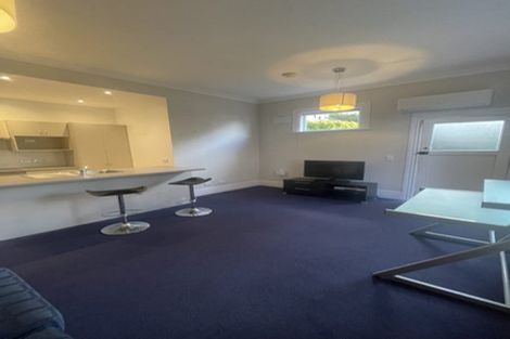 Photo of property in 152 Kelburn Parade, Kelburn, Wellington, 6012