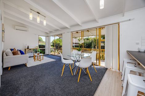 Photo of property in 2/8 Alpha Street, Papakura, 2110