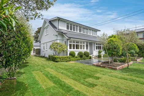Photo of property in 33 Kotare Street, Fendalton, Christchurch, 8041