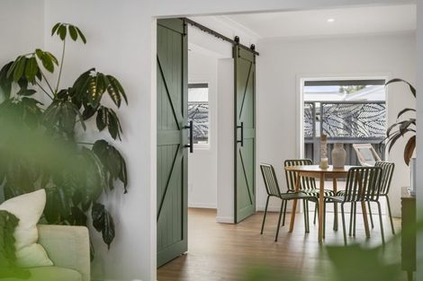 Photo of property in 110 Everitt Crescent, Whangamata, 3620