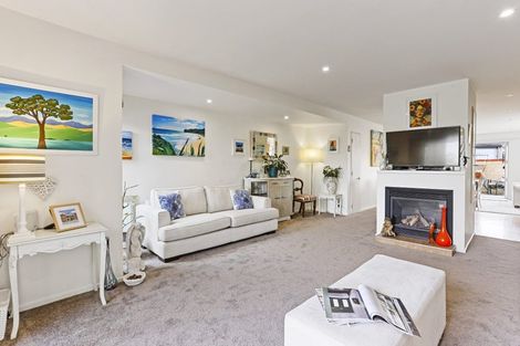 Photo of property in 10 Waterford Avenue, Northwood, Christchurch, 8051