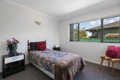 Photo of property in 16 Donegal Place, Katikati, 3129