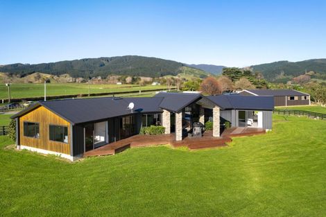 Photo of property in 180 North Manakau Road, Manakau, Levin, 5573