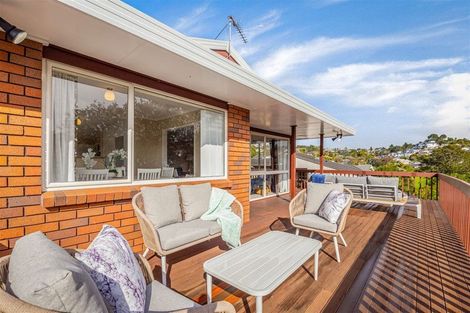 Photo of property in 9 Bayside Drive, Browns Bay, Auckland, 0630