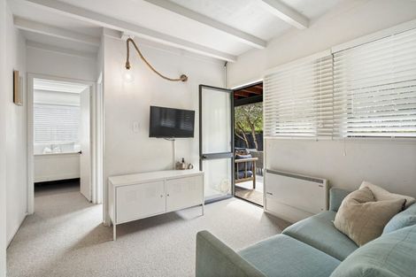 Photo of property in 2/10 Merani Street, Narrow Neck, Auckland, 0622