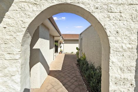 Photo of property in 12 Chequers Avenue, Chartwell, Hamilton, 3210