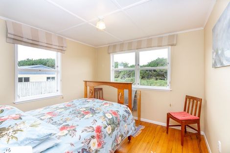 Photo of property in 37 Te Kiri Street, Himatangi Beach, Foxton, 4891