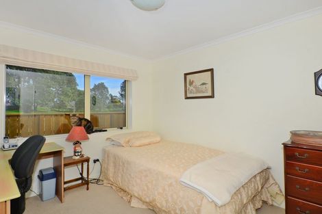 Photo of property in 6 Ishtar Place, One Tree Point, 0118