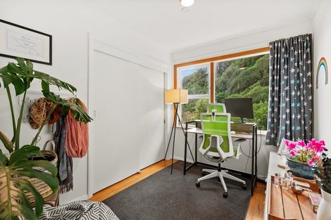 Photo of property in 57 Rona Street, Eastbourne, Lower Hutt, 5013