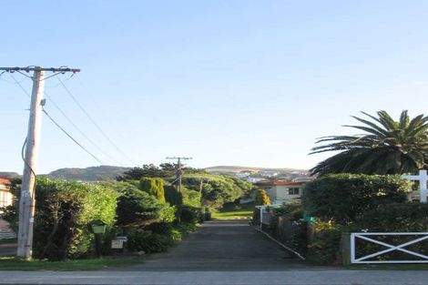 Photo of property in 80a Main Road, Titahi Bay, Porirua, 5022