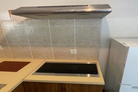 Photo of property in 8 Francis Curtis Avenue, Blockhouse Bay, Auckland, 0600