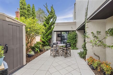 Photo of property in Highwic, 1/32 Hobson Street, Thorndon, Wellington, 6011