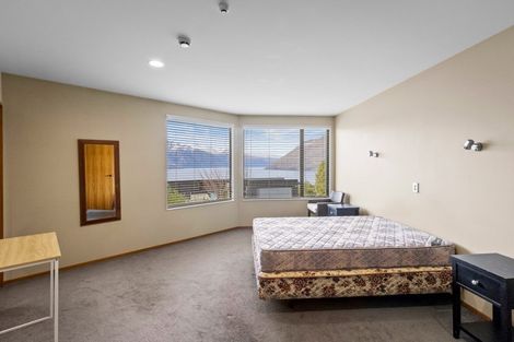 Photo of property in 12 Aspen Grove, Fernhill, Queenstown, 9300