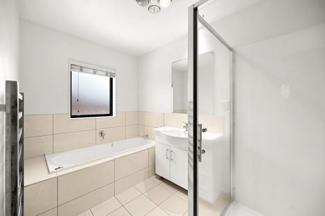 Photo of property in 12 Te Ironui Place, Huntington, Hamilton, 3210