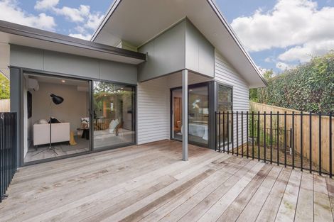 Photo of property in 6b Zingaro Place, Massey, Auckland, 0614