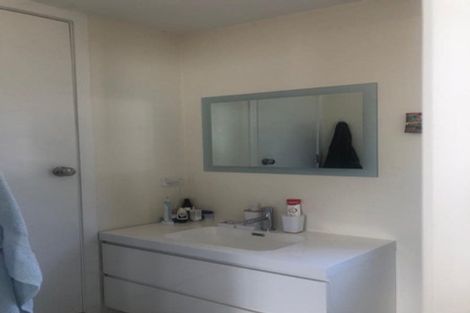 Photo of property in 12 Glendawn Place, Bayview, Auckland, 0629