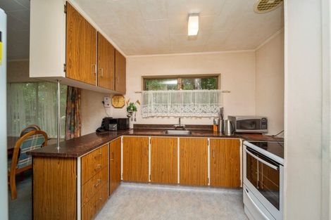 Photo of property in 32 Kauri Street, Merrilands, New Plymouth, 4312