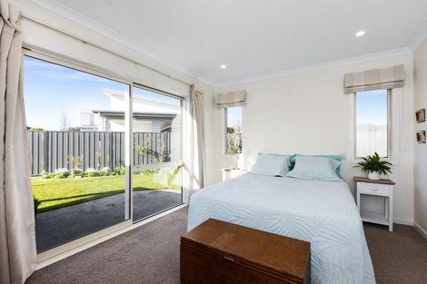 Photo of property in 12 Rotoiti Way, Poraiti, Napier, 4112