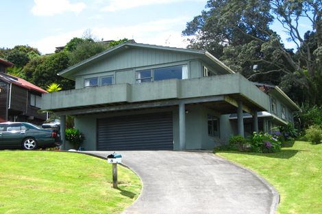 Photo of property in 8 Zita Avenue, Matakatia, Whangaparaoa, 0930