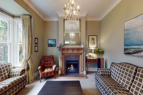 Photo of property in 37 Grove Road, Kelburn, Wellington, 6012