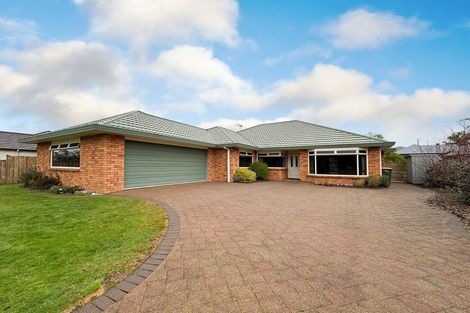 Photo of property in 15 Roderick Place, Rototuna, Hamilton, 3210