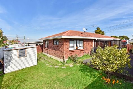 Photo of property in 2/60 Claude Road, Manurewa East, Auckland, 2102