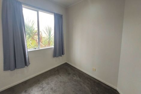 Photo of property in 825 Chapel Road, Shamrock Park, Auckland, 2016