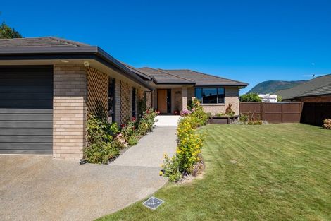 Photo of property in 26 Weka Place, Picton, 7220