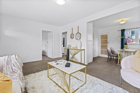 Photo of property in 2/24 Evelyn Place, Hillcrest, Auckland, 0627