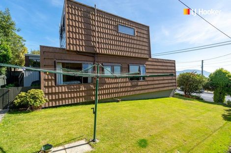 Photo of property in 51 Earls Road, Saint Clair, Dunedin, 9012