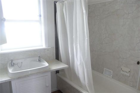 Photo of property in 8 Alice Place, Levin, 5510