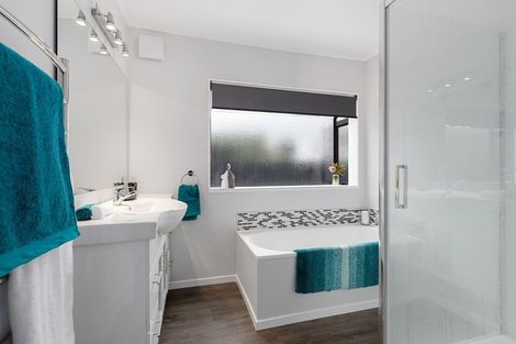 Photo of property in 12 Houhere Place, Pukete, Hamilton, 3200