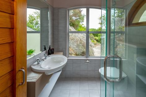 Photo of property in 1 Halcyon Way, Cashmere, Christchurch, 8022