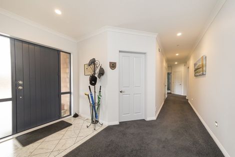 Photo of property in 30 Grand Oaks Drive, Awapuni, Palmerston North, 4412