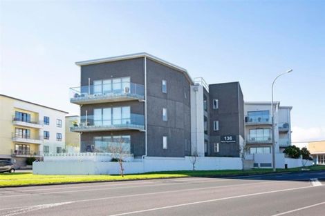 Photo of property in 4/130 Stancombe Road, Flat Bush, Auckland, 2016
