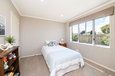 Photo of property in 6 Angelina Way, Kelvin Grove, Palmerston North, 4414