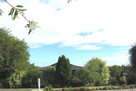 Photo of property in 33 Alton Avenue, Hillcrest, Auckland, 0627